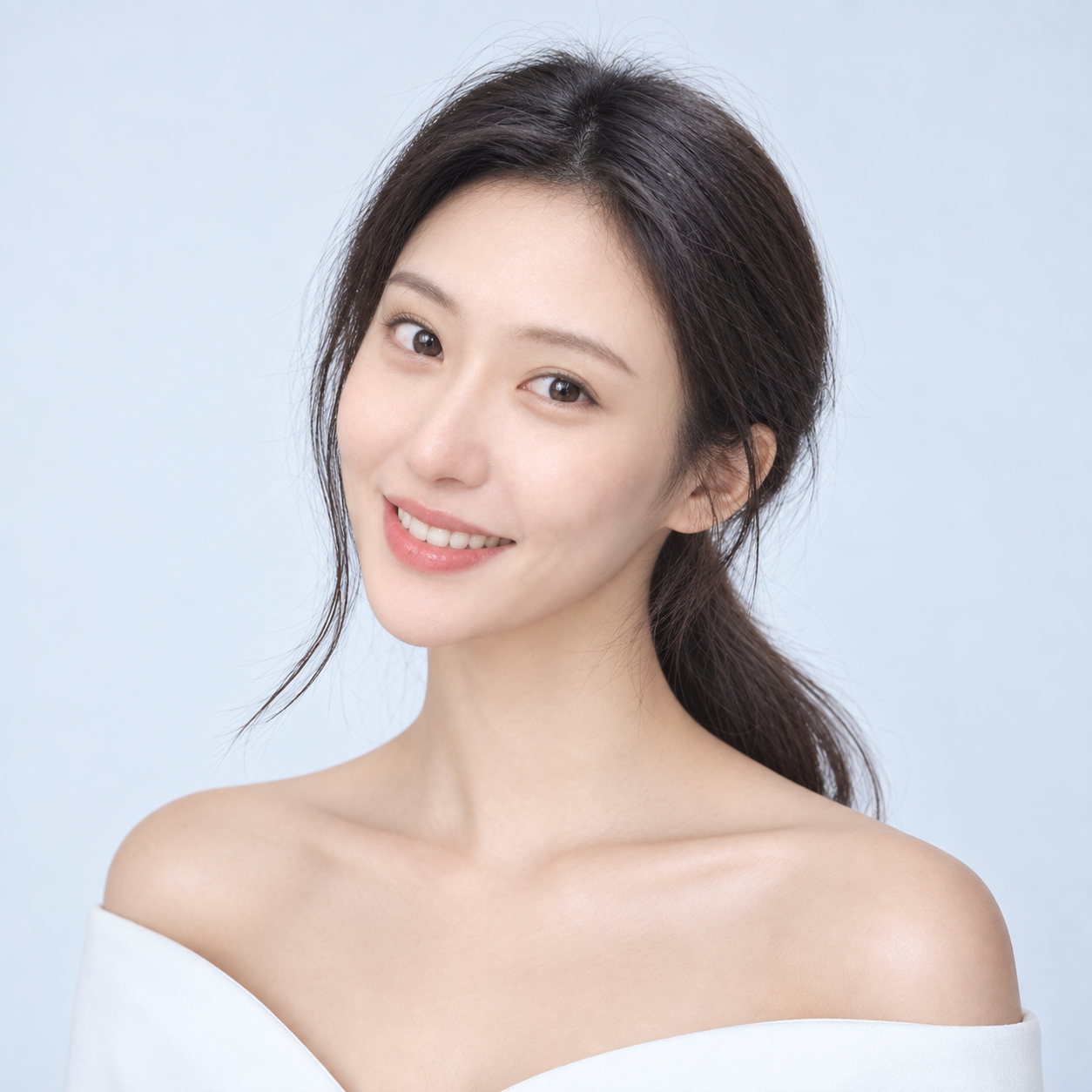 밝게 미소 짓는 울트라콜 페이지 모델